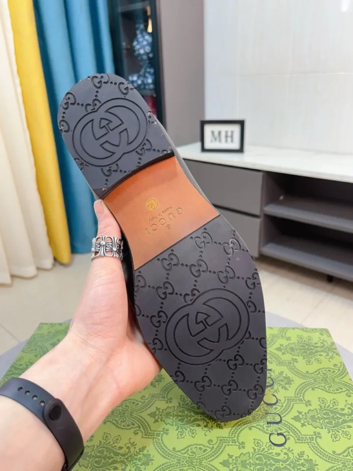 Men's shoes 💰500🌹🌹Niuli [GUCCI Gucci] A new style of formal men's leather shoes is coming~ The original quality upper is made of patent leather imported from Italy, the leather is soft and delicate, comfortable and soft first-layer cowhide lining, rubber wear-resistant outsole, the shoe shape is dignified and domineering, and the luxury charm cannot be concealed! The natural and free nouveau riche leads the trend. Code number: 38-44